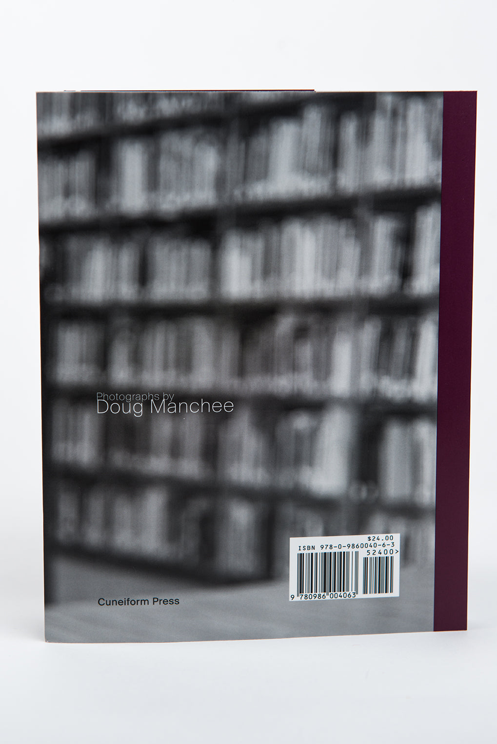 Tate Shaw : Blurred Library : Essays on Artists' Books